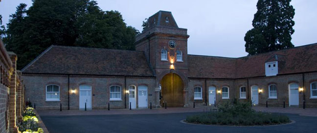 Oakley Hall Hotel Courtyard Night Oakley Hall Hotel Courtyard Night
